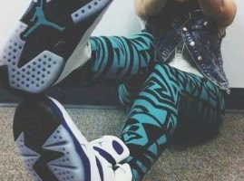 篮球aj7长腿美女脏篮球鞋暴力踩跺