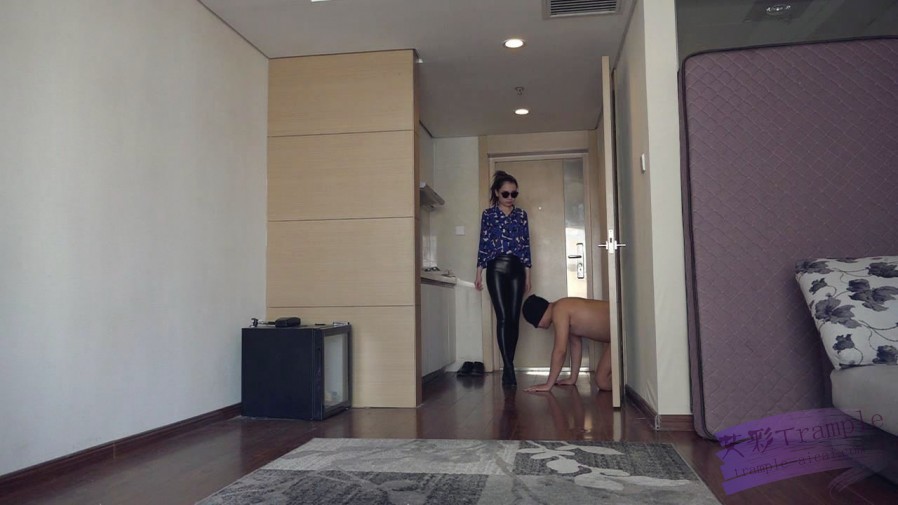 超级原味臭棉袜，脏鞋底调教贱狗