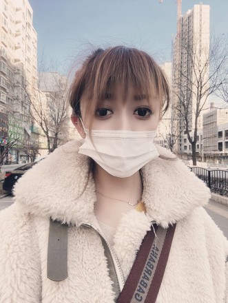 无意识的丝脚下玩具