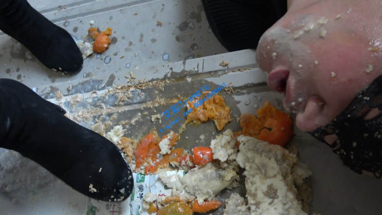 【冷柔】楼道靴子喂食超脏食物