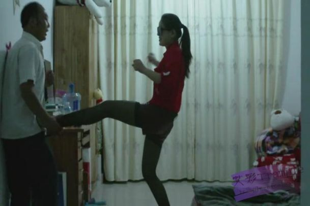 叛逆女弟子（上）–高抬腿踩脖子吐血