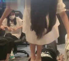 【精神小妹】欣素人尝试踩/深喉 bf15533