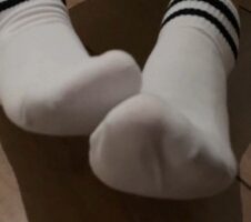 【雅泫】pov舔鞋舔脚踩脸踩裆 YC-220721-6