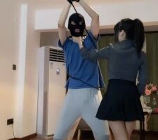 【宝爷】吊绑小白鞋重度踢踹 bf24346