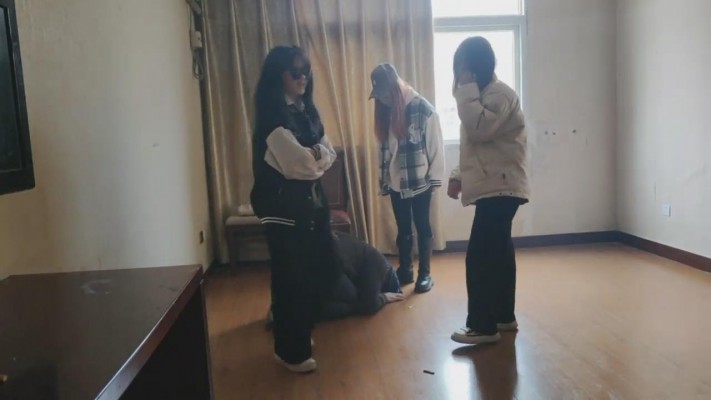 【最抗揍M】3S-素人学生主暴打续集-骑马/踩踏/磕头求饶/耳光 bf26126