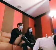 【萱萱】双美女-私人影院无情跺踩-新道具窒息【双视角版】 bf27109