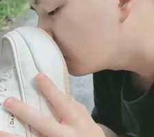 【妮蔻】户外虐-舔小白鞋/闻白船袜/咀嚼袜子/插嘴 bf30120