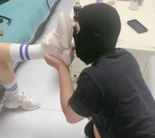 【蜜糖情侣】暴虐粉丝-舔闻脏运动鞋白袜/吐口水/鞭打耳光/转胯 bf31885