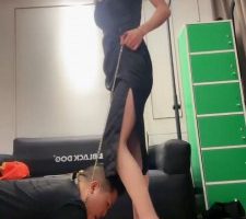 【暴力美学】高跟踩踏提档/狗链遛狗/掐乳/口塞【双视角版】 bf32496