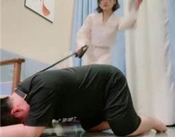 【素人星探】高跟肉丝踩/遛狗爬行/耳光/鞭打【完整版】 bf34221