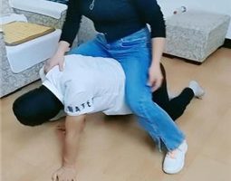 【广东迪迪】素人女王-跑鞋踩踏/耳光/骑马 bf34485