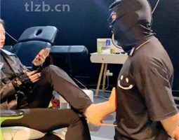 【冰诺】连环耳光狂抽/人肉脚垫 bf34634