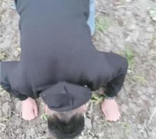 【十三娘】户外逮住偷拍狂虐废  JS231121-14