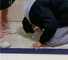 【小妍】运动后脏鞋臭袜虐贱奴 JS231204-3