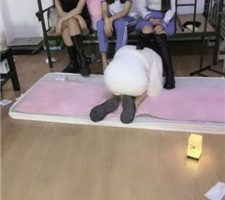 【天津女仆店】3S-素人大学生S-母畜-转胯/轮流舔脏鞋/耳光 bf37219