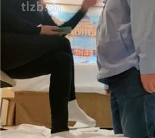 【七七】坐脸窒息/闻舔超臭白棉袜【完整版】 JS240113-6