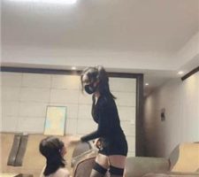 【妆主大大】必看-带真实素人玩母狗初体验 bf38111