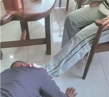 【西北傻子】开发素人大学生-运动鞋棉袜玩老师 bf39007