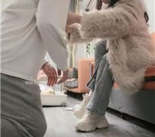 【乔妹】虐乳/白鞋白袜气味辱/抽耳光/喂口水/骑马sp bf39101