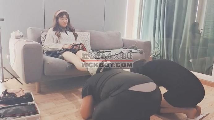 【月炎】小白鞋棉袜踩踏/脏鞋踩狗脸/sp/变装狗罚跪 bf39163