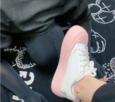 【小软sama】品尝粉色鞋白棉袜裸足/袜子塞嘴 JS240419-16