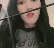 【00后灵儿】舔性感小姐姐的玉足 JS240501-22