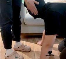 【奇了怪了】骑马狗爬/抽耳光/揪耳朵/闻舔拖鞋白袜 JS240624-25