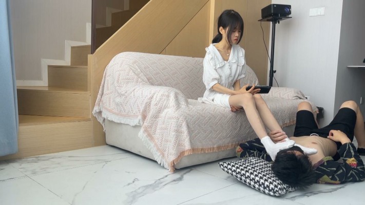 【黑丝诱惑】素人篇：甜品店收银员希雯初次拍摄 YC-240720