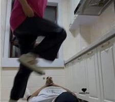 【精神小妹】捆绑双手-脏臭鞋全体重踩踏 bf43175