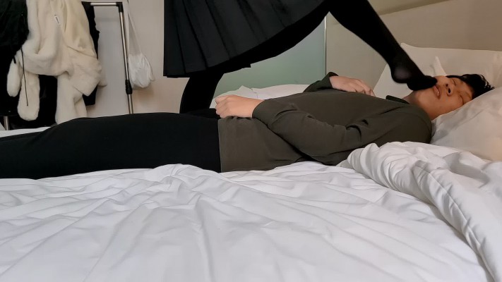 小雪黑丝踩玩狗子 YC-240816-9