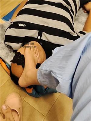 【上海汤圆】女儿裸足蹂躏踩继父【下】 JS240829-21