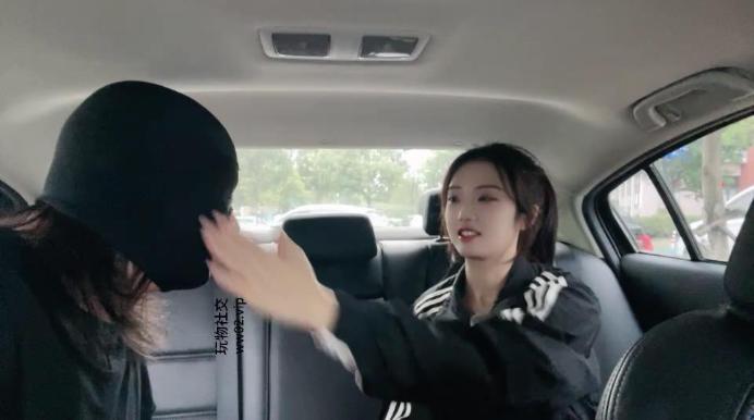 【素人挖掘机】开发颜值素人车内白袜虐 bf44845