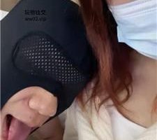 【狗哥】发骚非要舔纹身小妹的白袜裸足 bf45715