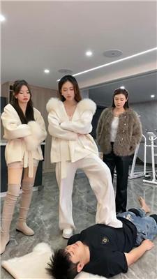 【麋鹿银儿】超颜值3S-踩头踢踹天花板-靴子小白鞋 bf47325