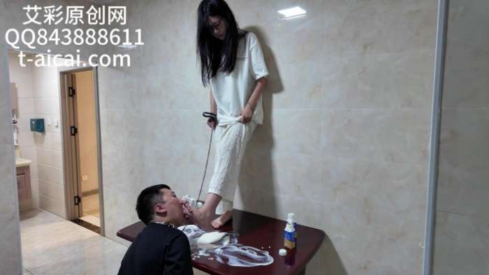 『chnnsct1818』屈服在心狠女生的脚下 YC-241122-2