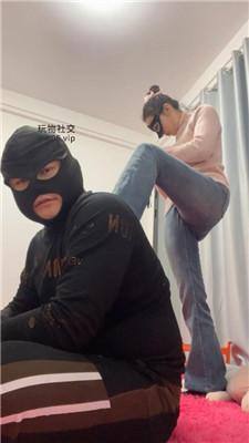 【姗姗】黑棉袜踩虐/鞭打 JS241130-3