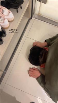 【奈奈sama】多双脏鞋-物化人体擦鞋器 JS241201-17