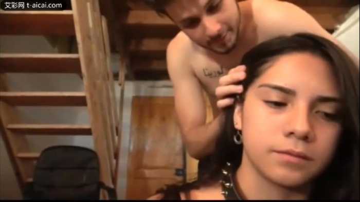 男主女奴-小鲜肉男S巨臭棉袜汗脚踩扁母狗贱脸!大臭脚把母狗熏傻了!bf1338