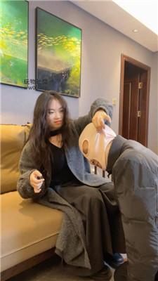 【猴歌】羞涩素人小姐姐-踩踏耳光踢裆 bf47764