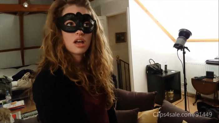 法国小姑娘连环耳光暴抽老大爷！打老实了再跪下舔脚舔鞋底！O-210715-2