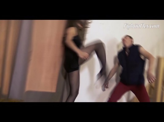 tozani绝美黑丝女王，别墅内狂虐出轨男友 bf26337