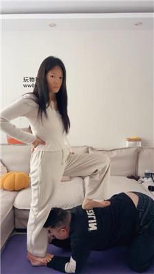 【埋汰】骑马胯下辱/玉足踩踏 JS250101-4