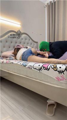 【Qi7】纹身小妹的脚下情侣奴 JS250115-36