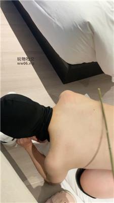 【白兔】竹子虐打强制滴蜡 JS250119-4