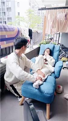 【南月女神】白袜踩踏-阳台下跪伺候 JS250218-1