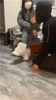 【女生也能很暴力】素人S-雪地靴踩踏-耳光揪耳朵 JS250218-35