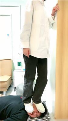 【刘二狗】小白鞋白袜踩踏 JS250226-9