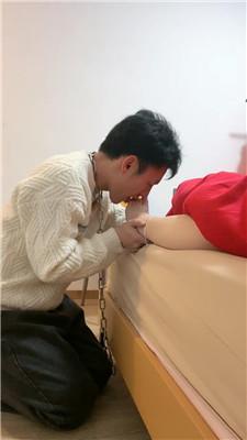 【薇薇】下跪圈养奴伺候起床【上】 JS250226-39