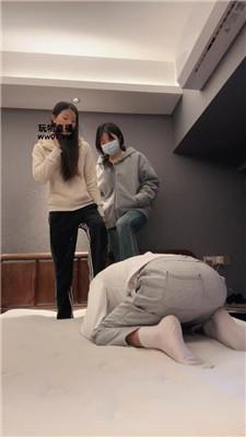 【猴歌】双S-坐脸腿绞-白袜脚踩 bf51975