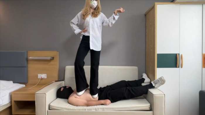 【小鲨鱼殿下】闺蜜在毯子身上跳舞 YC-250429-3